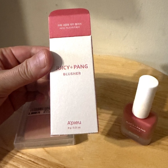 Set of two K-beauty blushes Missha and A'pieu NWT - Picture 2 of 4